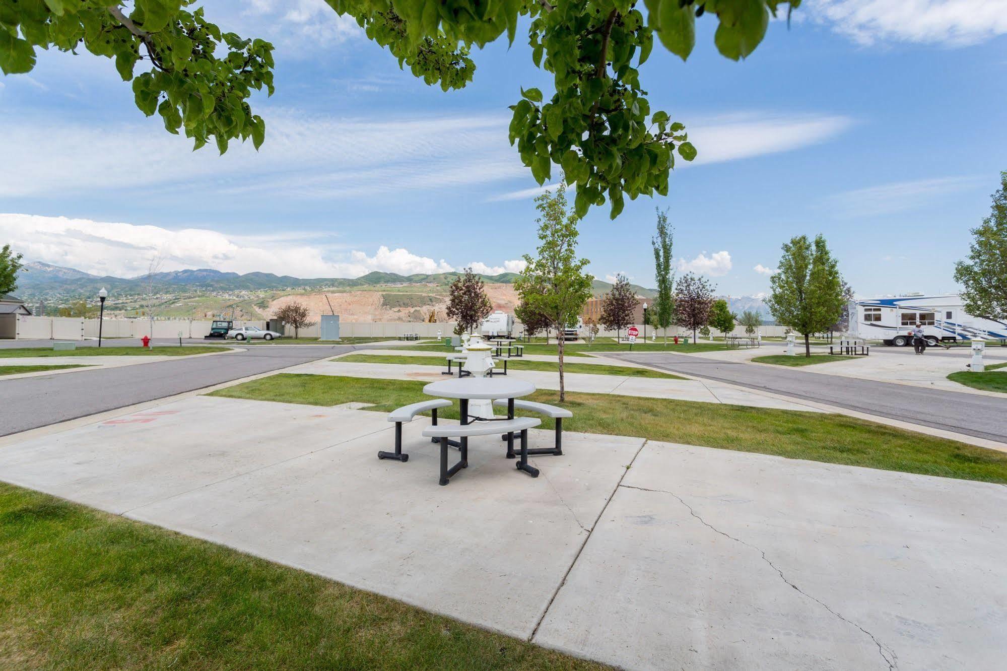 Pony Express Rv Resort North Salt Lake ภายนอก รูปภาพ
